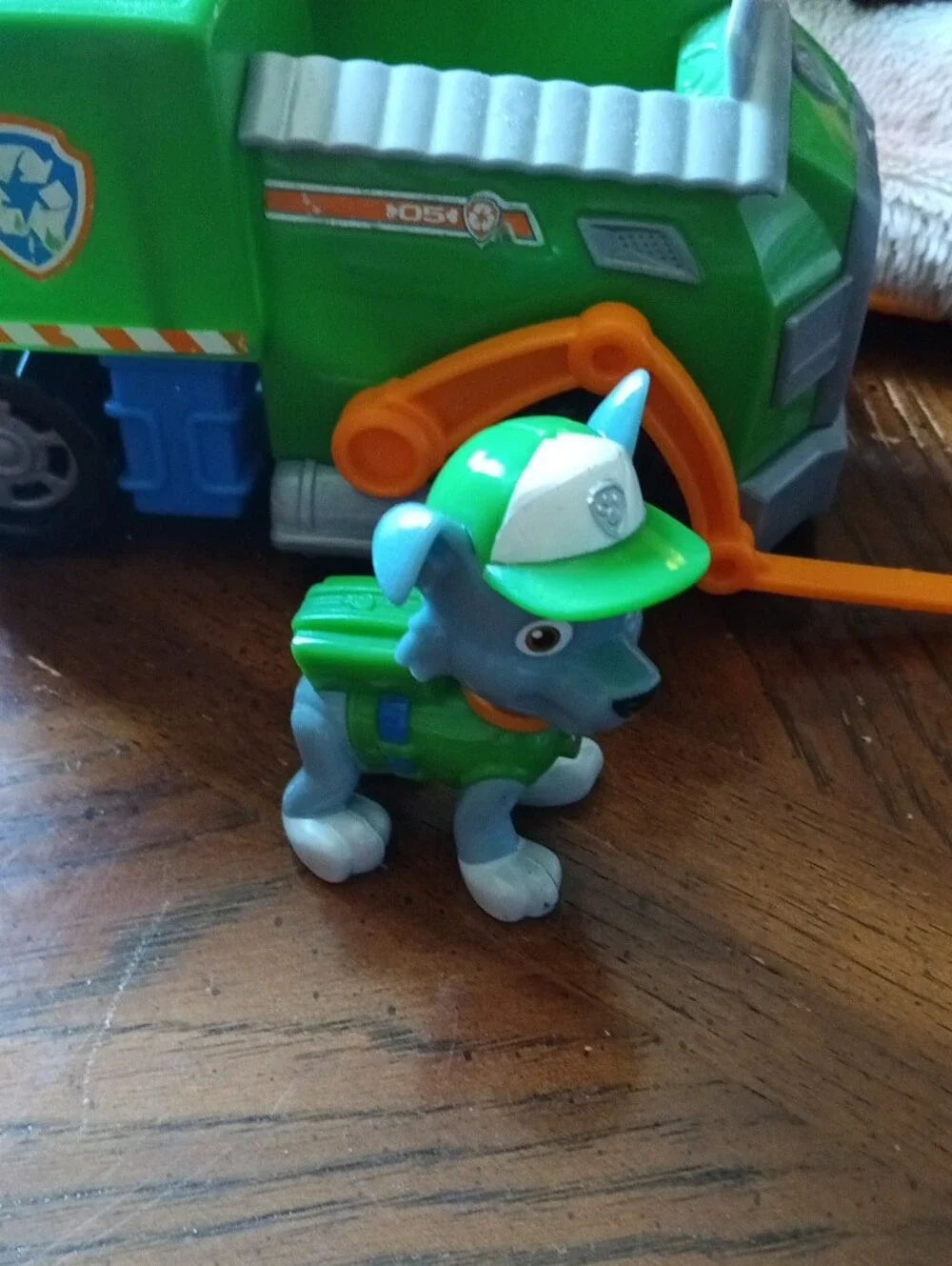 Paw Patrol Green Recycling Truck with Orange Scoop Arms and Removable Driver